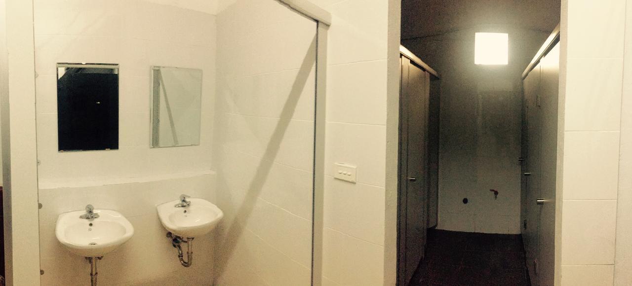 Golden Snake Hostel Ханой Екстер'єр фото