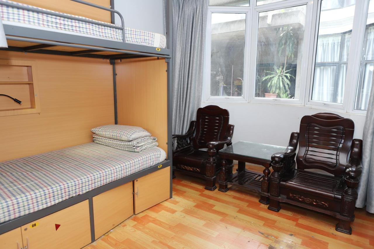 Golden Snake Hostel Ханой Екстер'єр фото